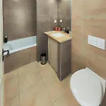 2 Bedroom Stunning In Saint-laurent-de-la-ca *