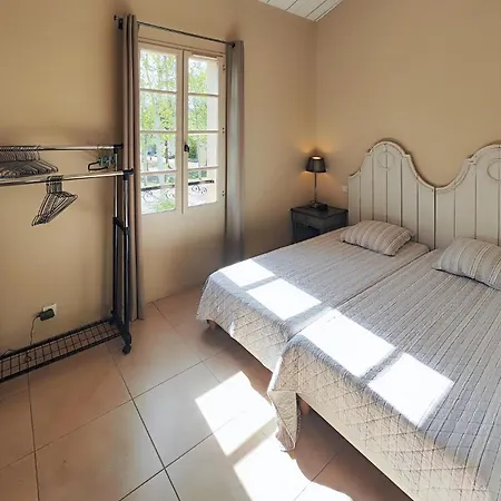 Feriehus 2 Bedroom In Saint-laurent-de-la-ca